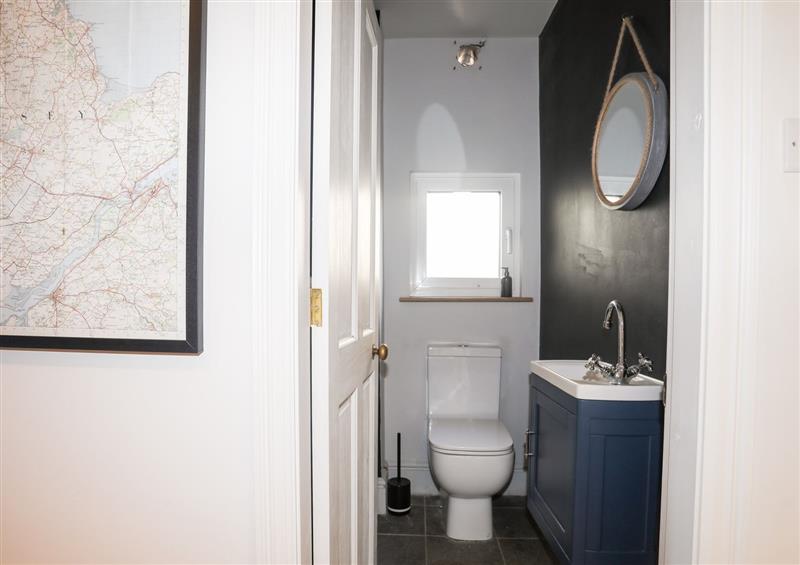 This is the bathroom at Glasfryn, Cemaes Bay