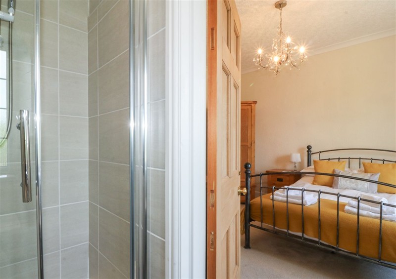 This is a bedroom (photo 3) at Glasfryn, Llandwrog