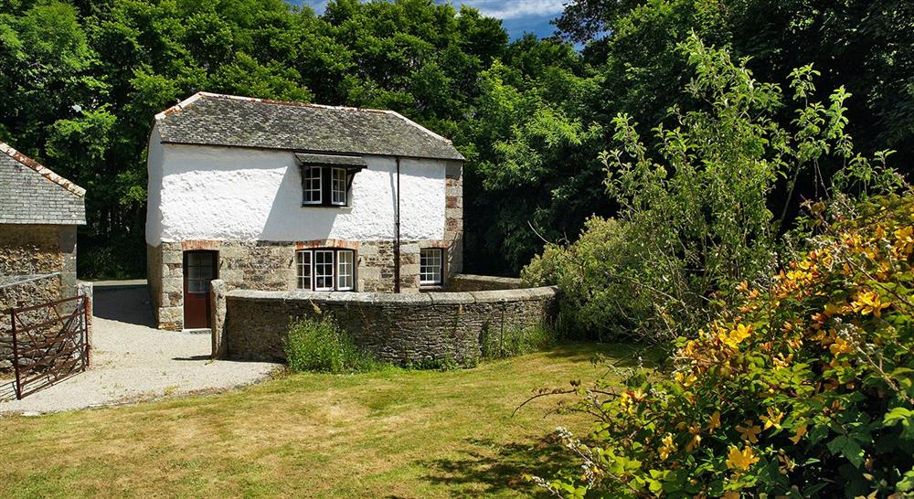 The exterior of Glebe Cottage, Cornwall at Glebe Cottage in Falmouth, Cornwall