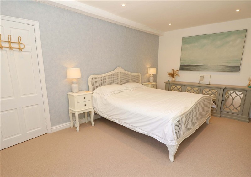 A bedroom in Glebe Garth at Glebe Garth, Chale near Niton