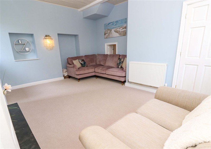 Inside Glebe Garth (photo 3) at Glebe Garth, Chale near Niton