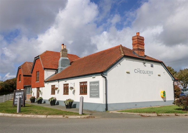 The setting (photo 4) at Glebe Garth, Chale near Niton