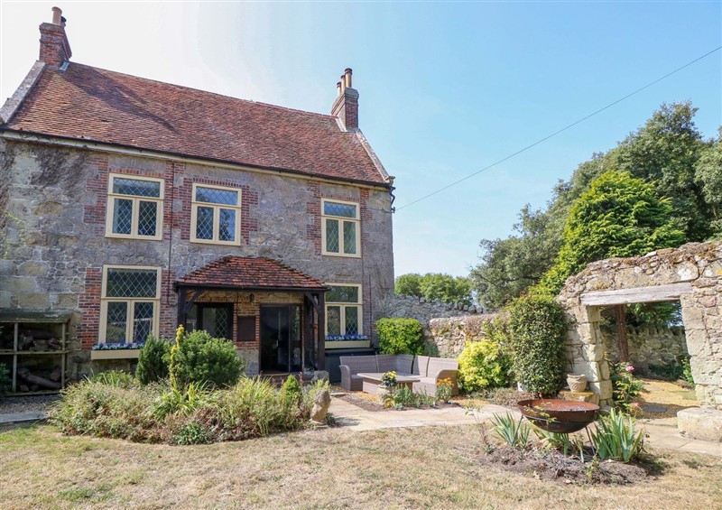 This is the setting of Glebe Garth at Glebe Garth, Chale near Niton