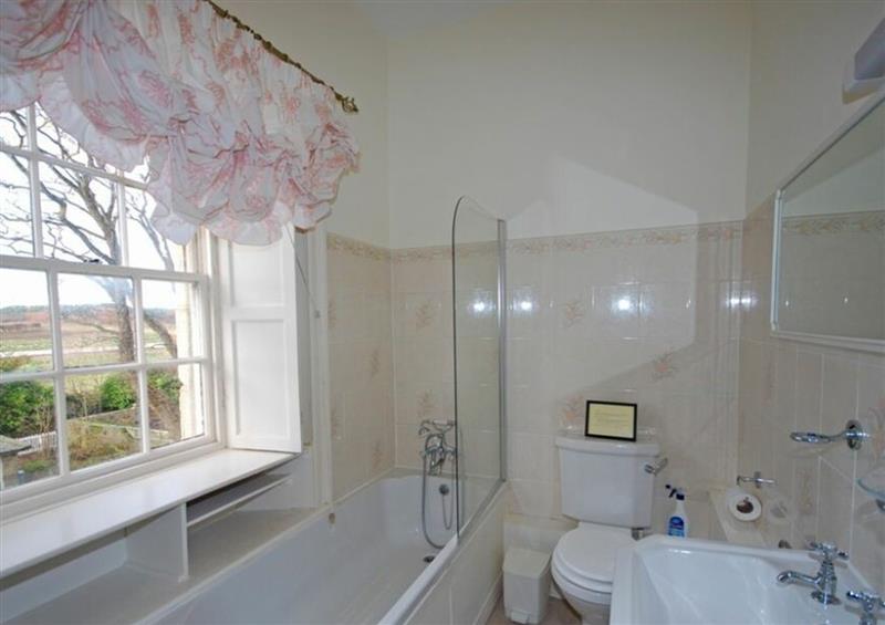 The bathroom at Glebe House, Bamburgh