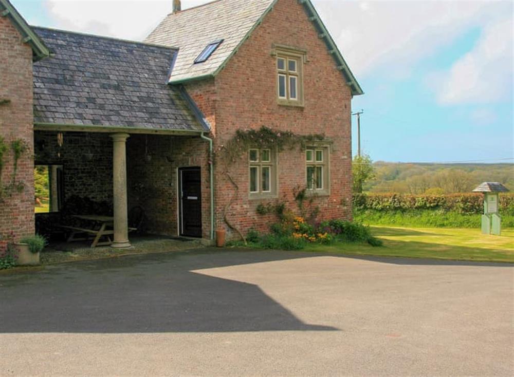 Beautifully refurbished holiday cottage at Old Stables, 
