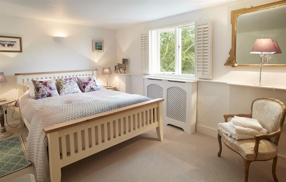 Dufton has a 5’ kingsize bed which overlooks the garden at Glen Bank, Appleby-in-Westmoreland