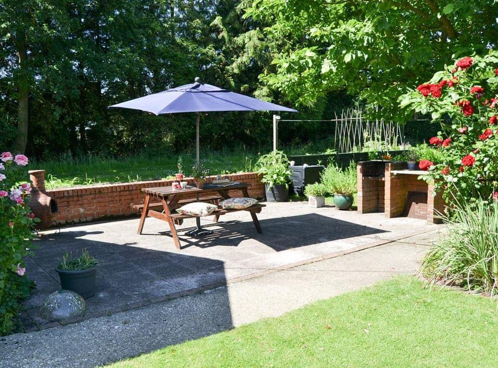Outdoor dining area at Glen Cottage in Westfield, near East Dereham, Norfolk
