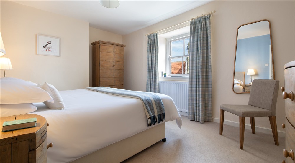The bedroom with double bed at Glen House in Berwick-upon-tweed, Northumberland