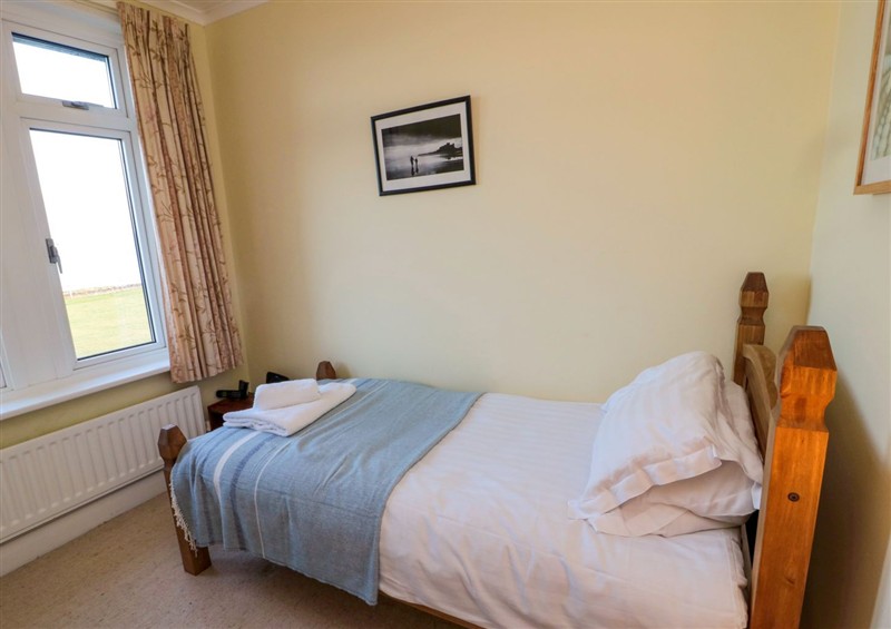 This is a bedroom (photo 4) at Glenavon, Seahouses