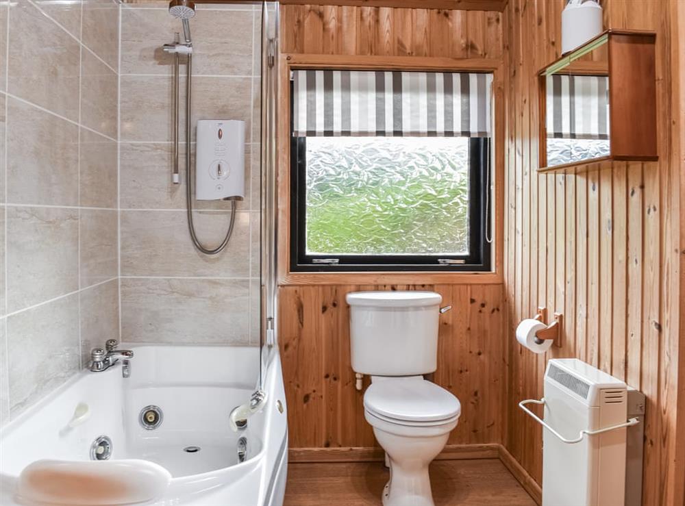 Bathroom at Glendowlin Lodge Retreat in Yanwath, near Pooley Bridge, Cumbria