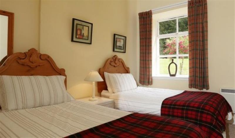 This is a bedroom (photo 2) at Glenfarg House, Glenfarg