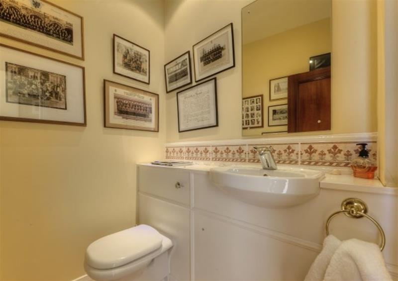 The bathroom (photo 2) at Glenforsa House, Salen