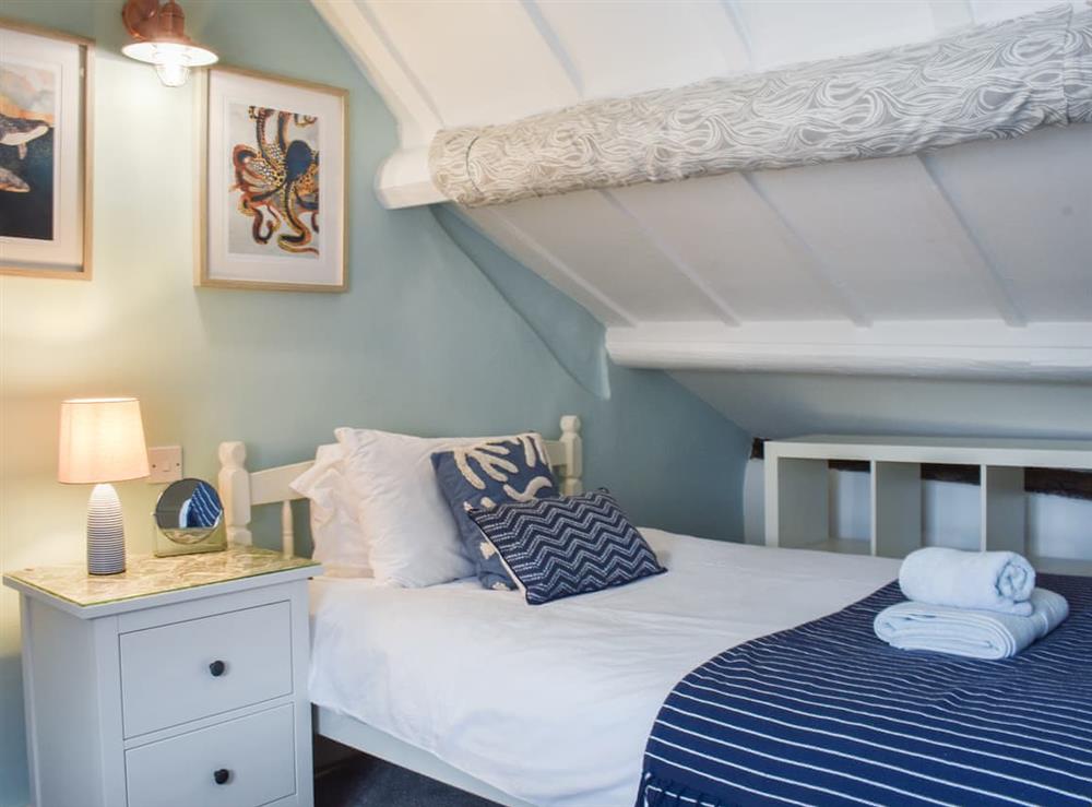 Single bedroom at Glenhowen in Robin Hoods Bay, near Whitby, North Yorkshire