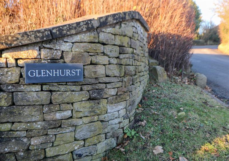 The setting (photo 2) at Glenhurst, Holmesfield near Dronfield