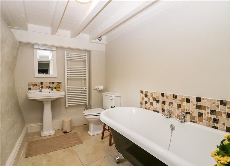 Bathroom at Glenside, Arrad Foot