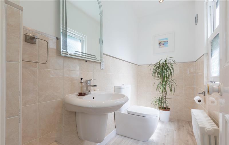 The bathroom at Glenside House, Carbis Bay