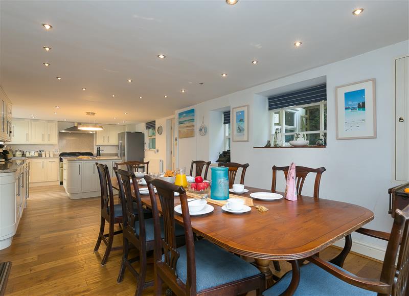 The dining area at Glenside House, Carbis Bay
