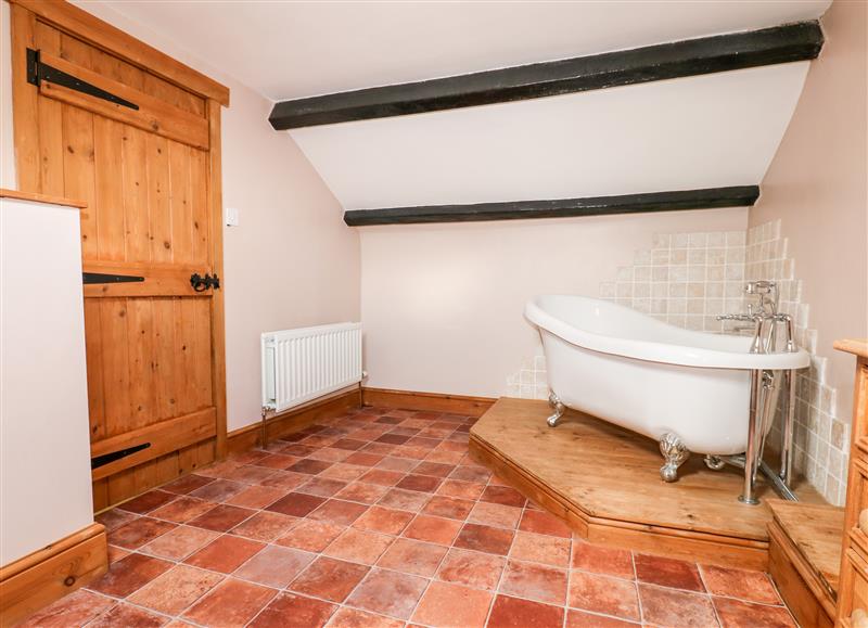 Bathroom (photo 3) at Glenwood House, Brough