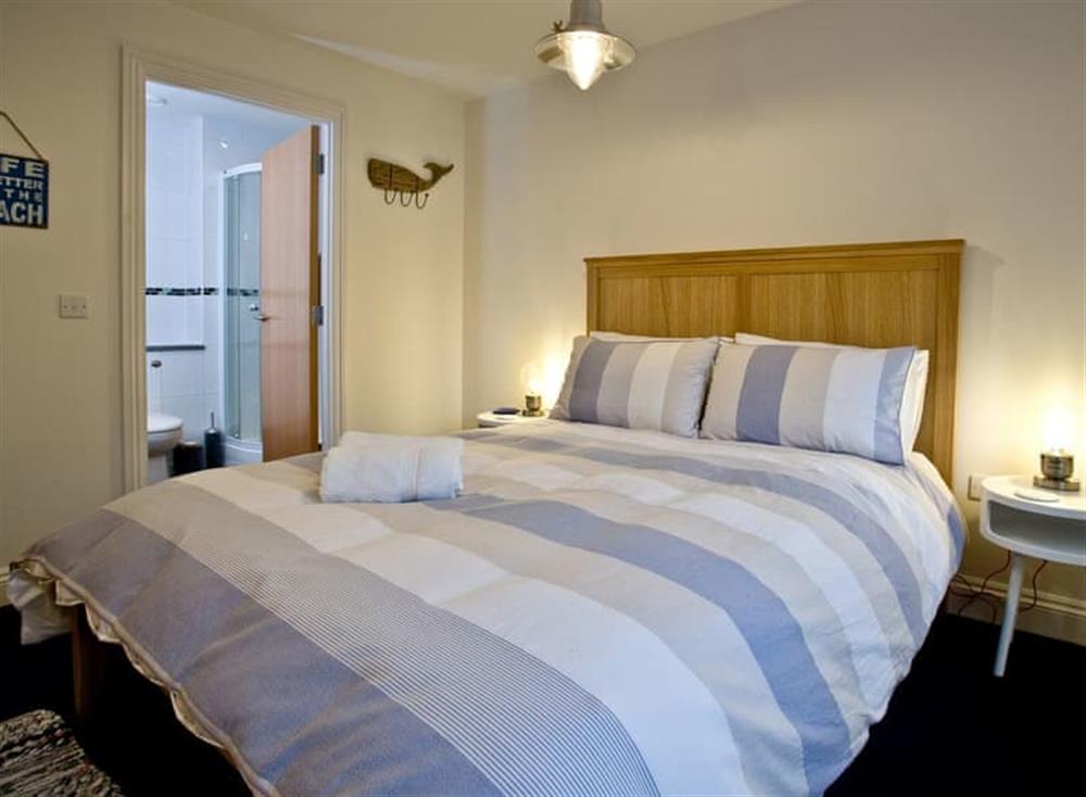 Double bedroom (photo 4) at Glimpse in 36 Bredon Court, Newquay