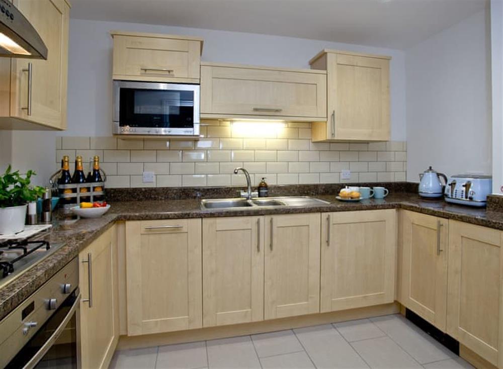 Kitchen at Glimpse in 36 Bredon Court, Newquay