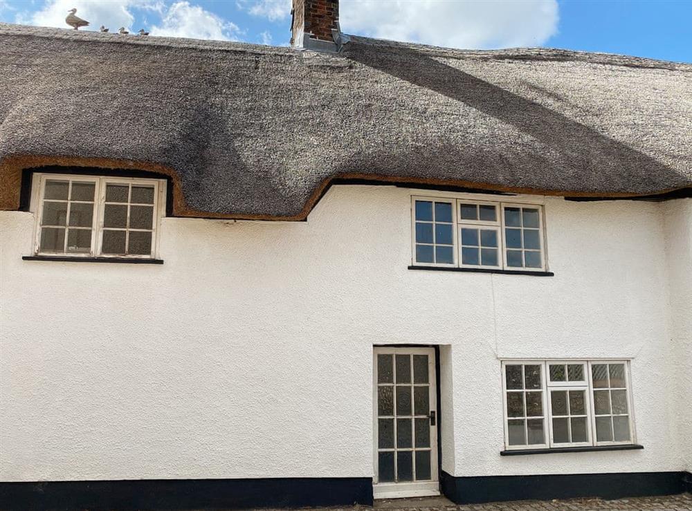 Lovely thatched cottage at Glimsters Cottage in Kentisbeare, Cullompton, Devon