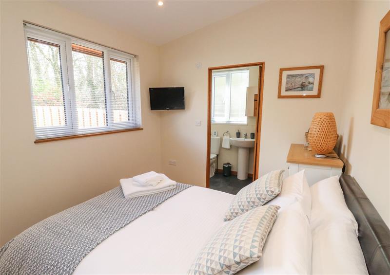 This is a bedroom (photo 2) at Gloccamaura, Bovey Tracey