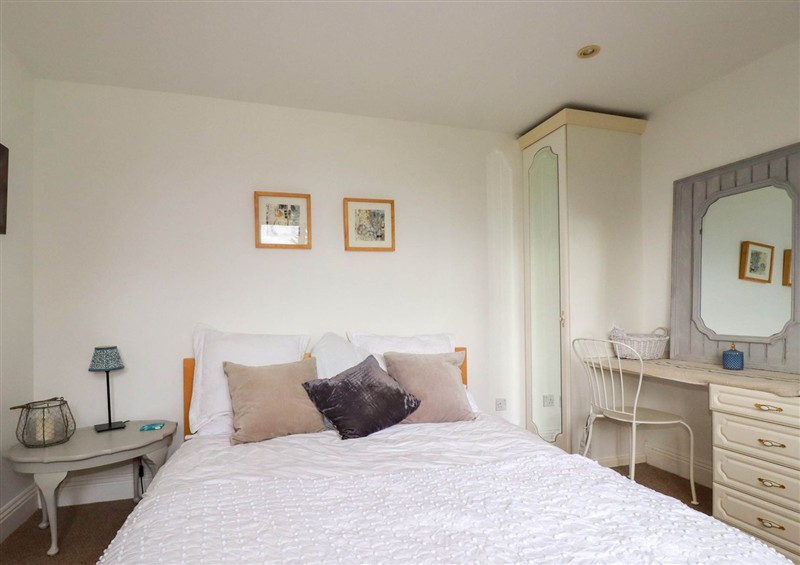 A bedroom in Goatsland (photo 4) at Goatsland, Trebetherick