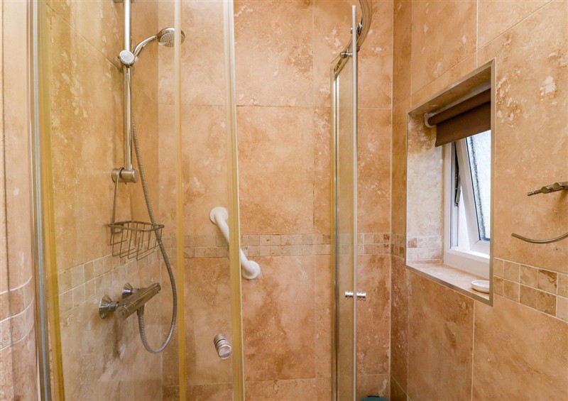 Bathroom at Godetia Cottage, Seahouses