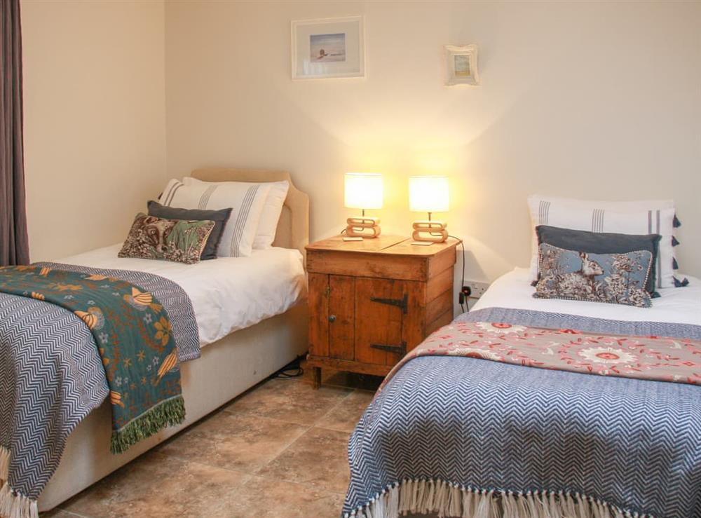 Twin bedroom (photo 2) at Goldfinch in Happisburgh, Norfolk