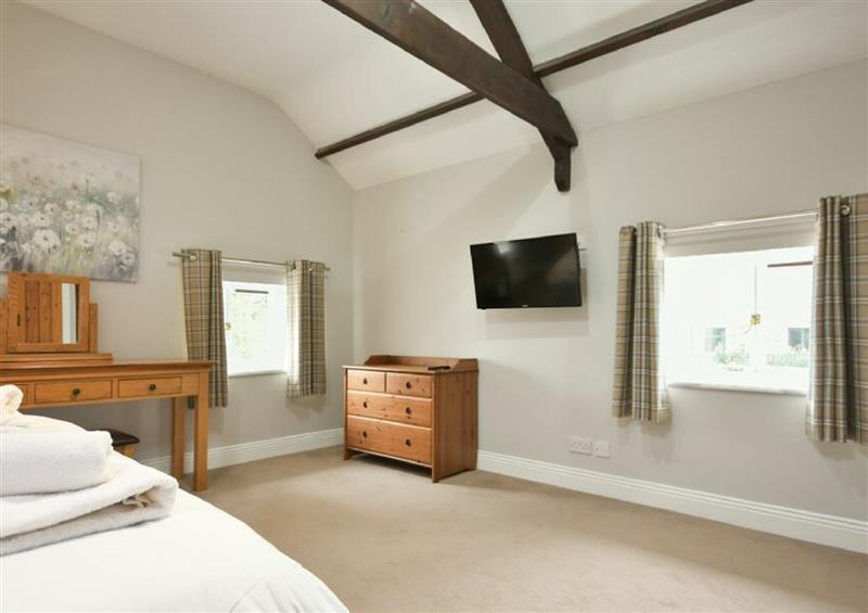 One of the 3 bedrooms (photo 2) at Goldfinch, Lucker