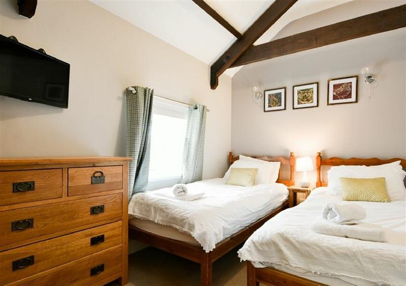 One of the 3 bedrooms (photo 4) at Goldfinch, Lucker