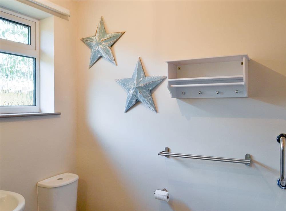 Family bathroom at Golf Road in Mablethorpe, near Skegness, Lincolnshire