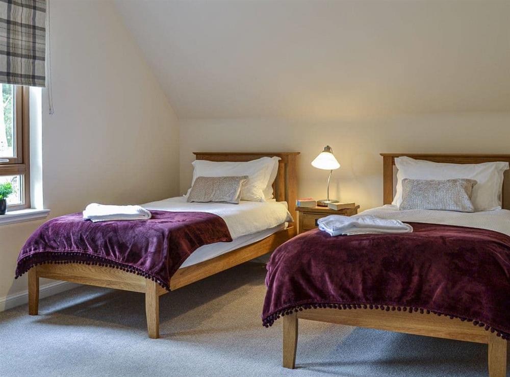 Twin bedroom at Golf View in Aboyne, Aberdeenshire