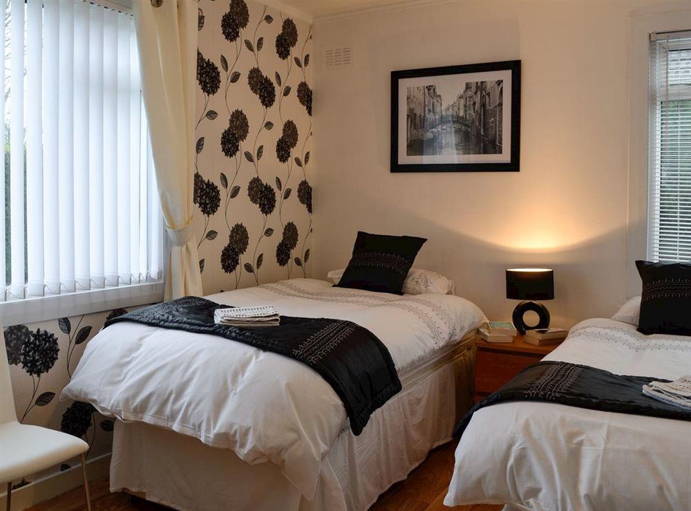 Twin bedroom at Golf View in Monifieth, Dundee, Angus