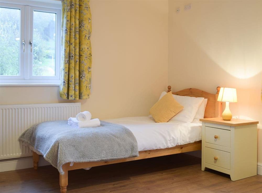 Twin bedroom (photo 3) at Golwg y Cwm in Cilrhedyn, near Newcastle Emlyn, Dyfed