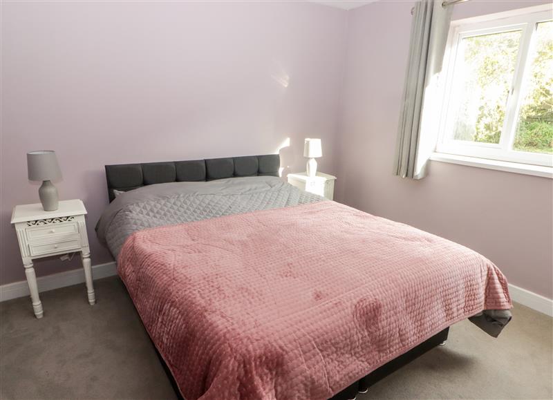 One of the 3 bedrooms (photo 3) at Golygfa Bryn, Gilfach Goch