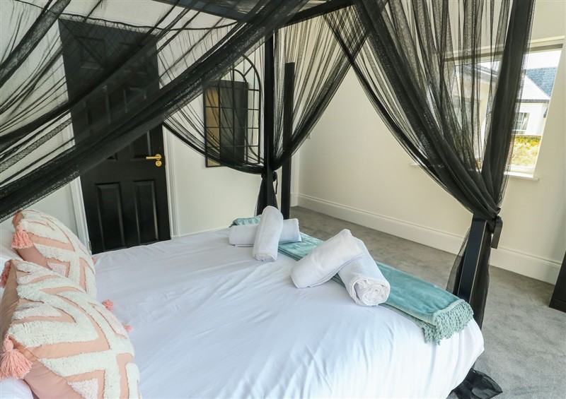 One of the bedrooms (photo 2) at Golygfa Gele, Llanddulas