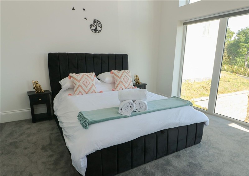 This is a bedroom (photo 2) at Golygfa Gele, Llanddulas