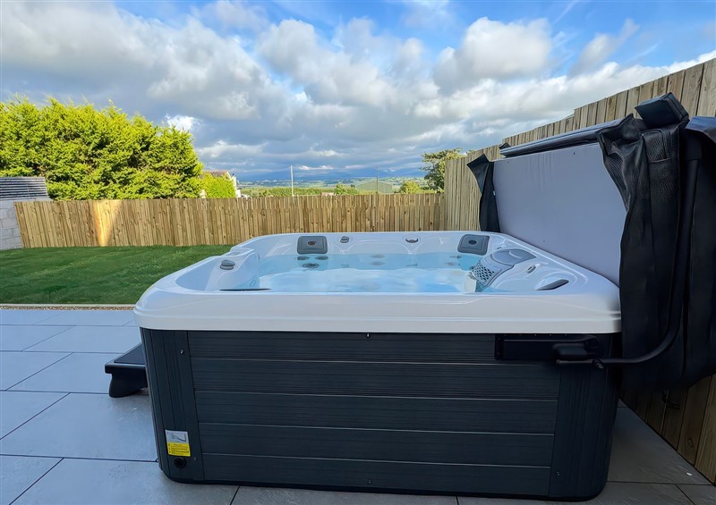 The hot tub at Golygfa, Llangristiolus near Llangefni