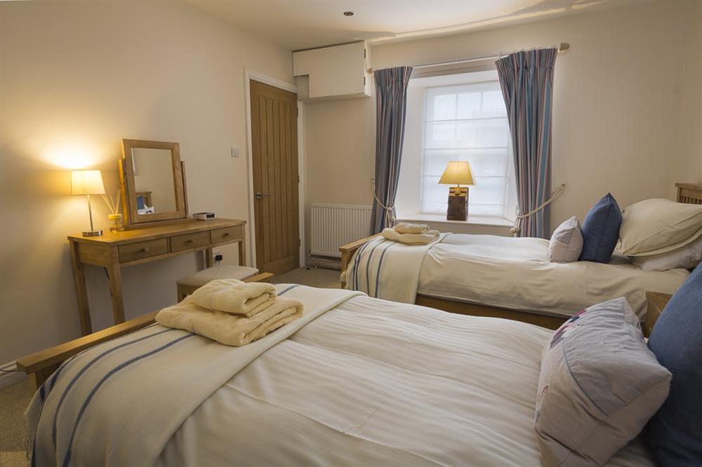 En suite twin bedroom (ground floor) (photo 2) at Gooder House in , Dartmouth