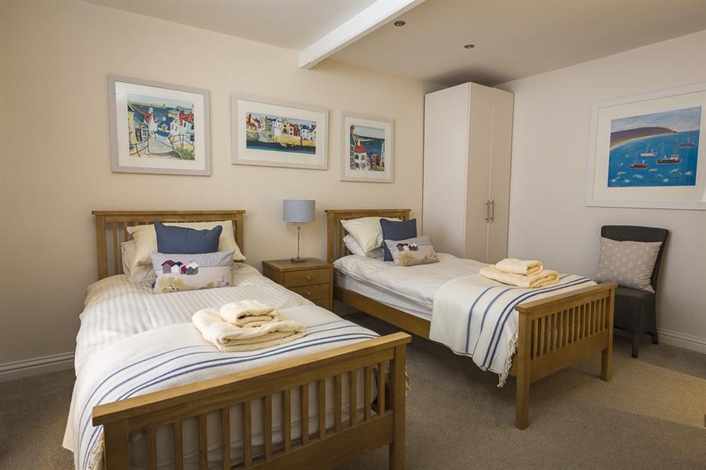 En suite twin bedroom (ground floor) at Gooder House in , Dartmouth