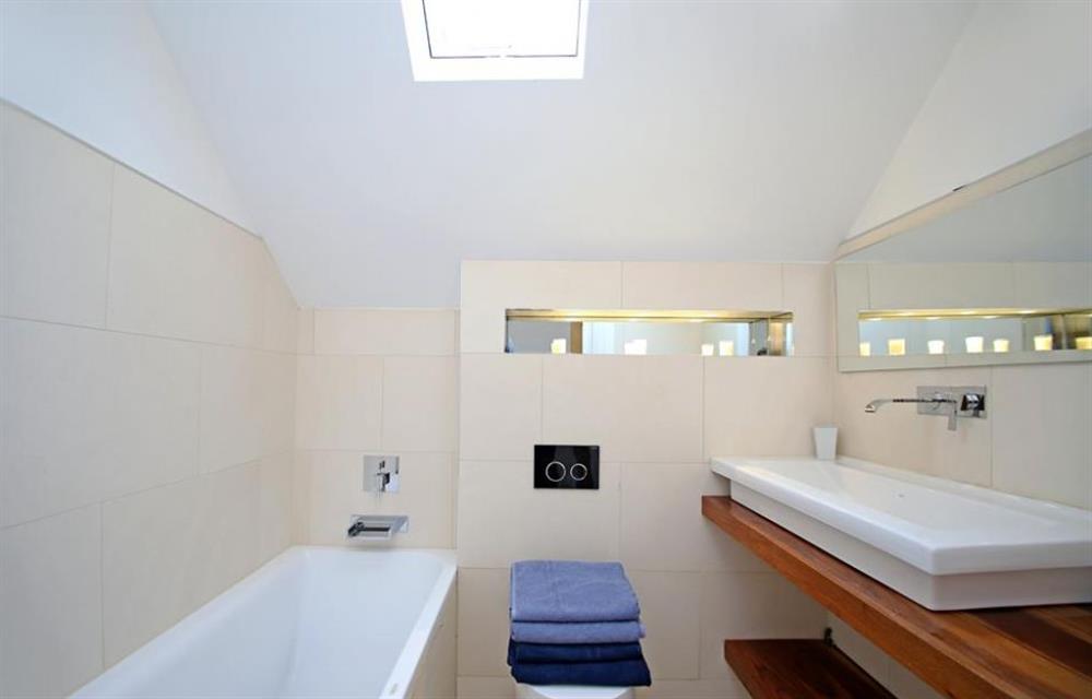 Bathroom at Goosander Lake House, Cotswold Lakes, Gloucestershire