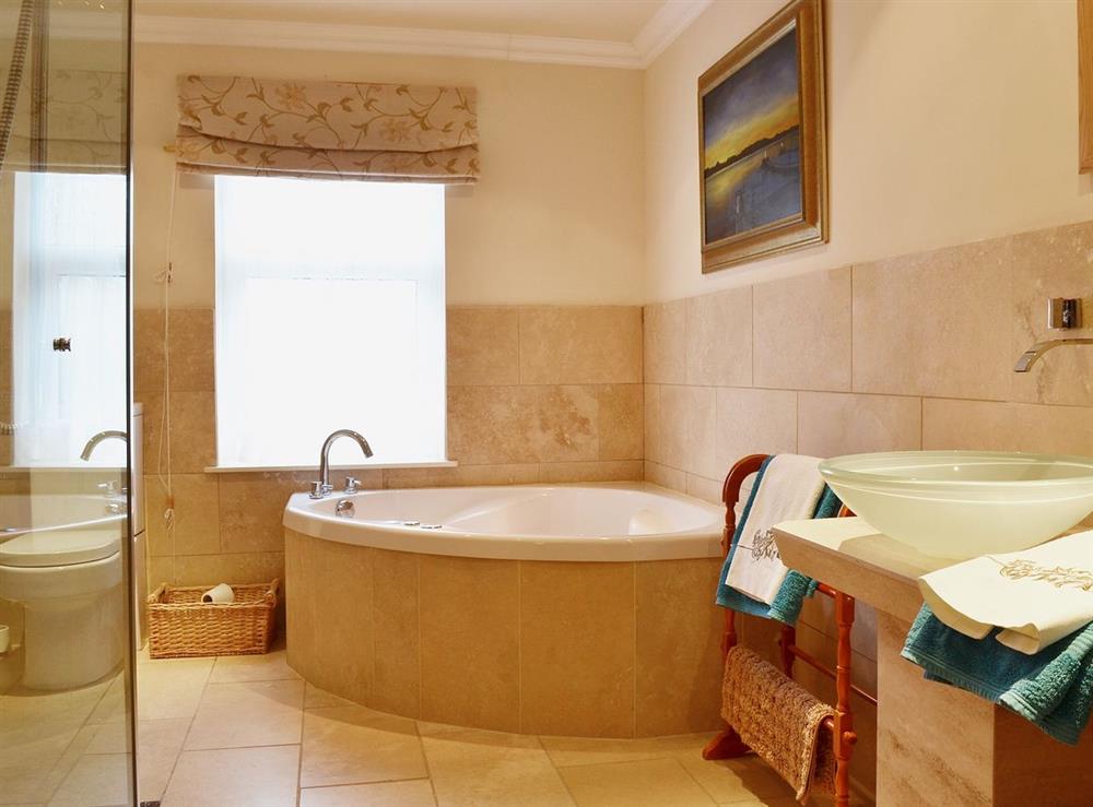 En-suite at Gordons Hall Cottage in Carnbee, near Anstruther, Fife