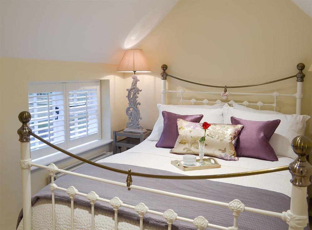 Double bedroom (photo 3) at Gorse Cottage in Ewhurst Green, near Robertsbridge, Sussex, East Sussex