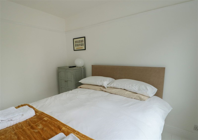 One of the 5 bedrooms (photo 3) at Gorse Hill, Rhosneigr