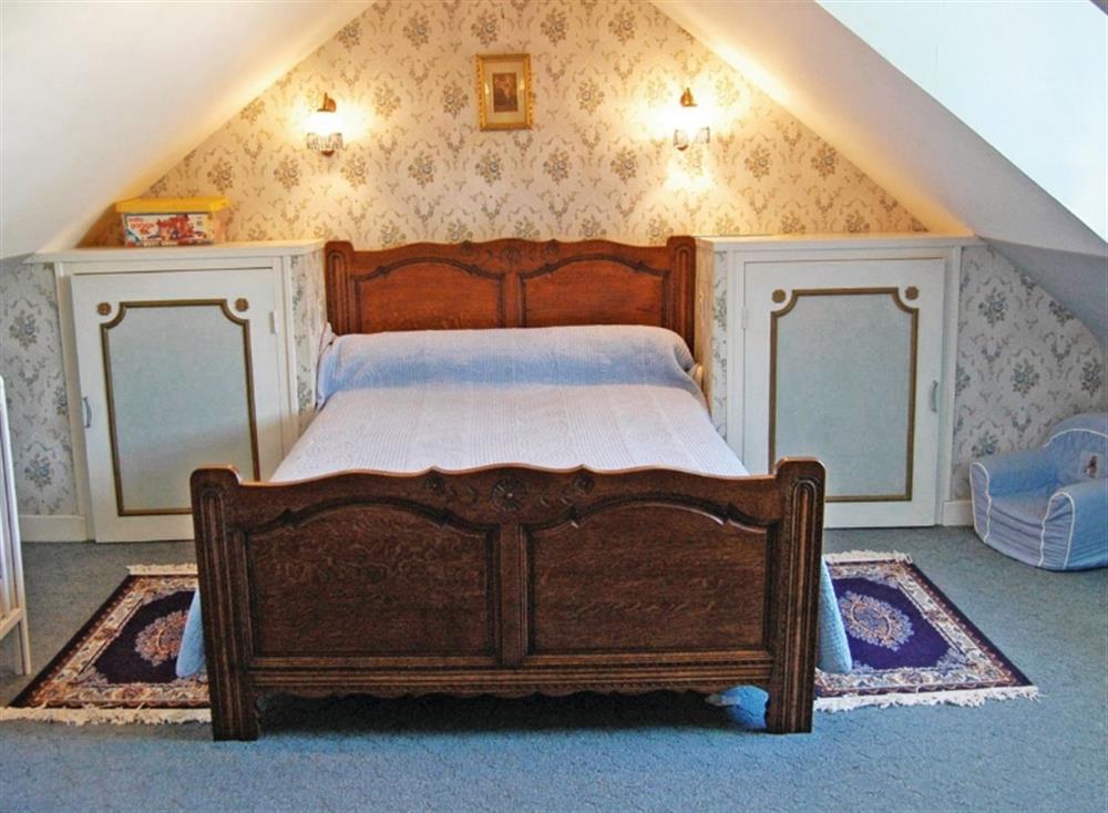 Double bedroom (photo 2) at Gouesnach in Gouesnac’h, France