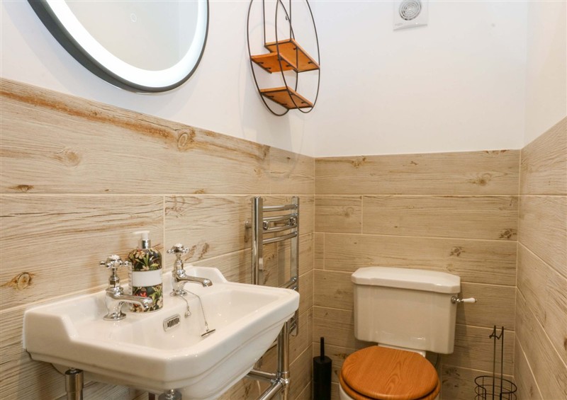 The bathroom (photo 2) at Gowan Brae, Criccieth