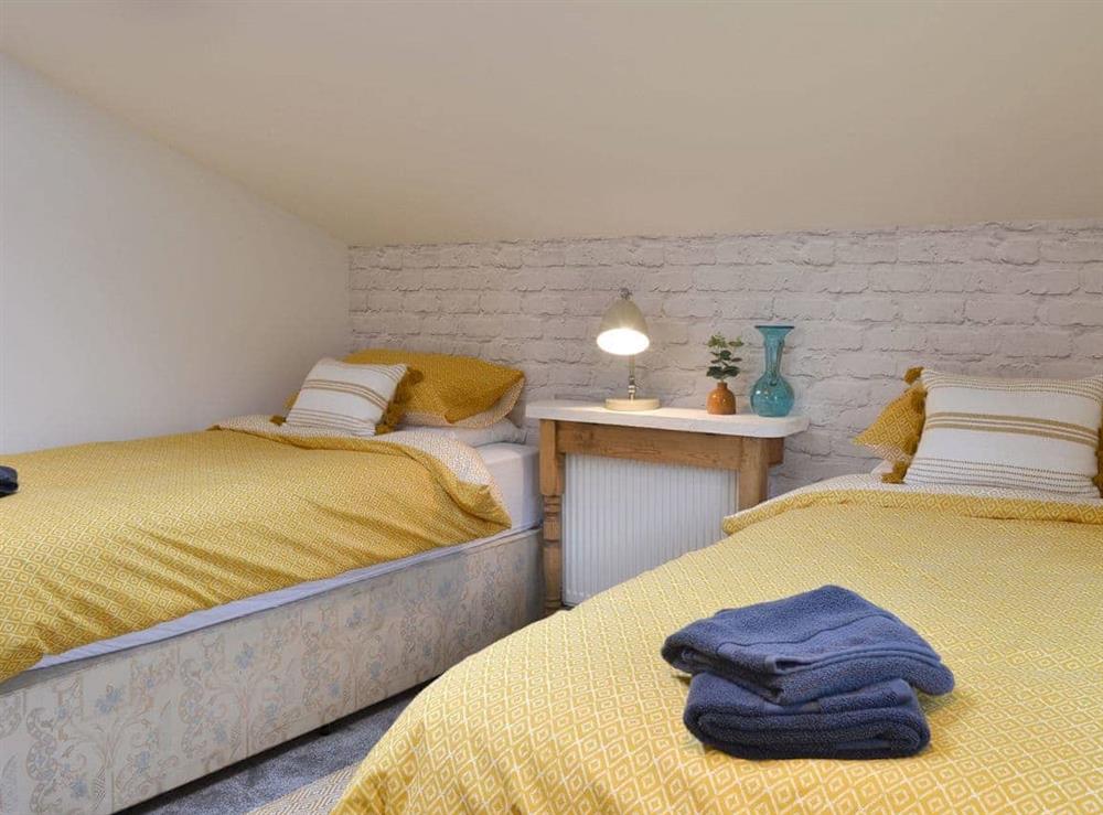 Relaxing twin bedroom at Grace Cottage in High Bickington, near Great Torrington, Devon