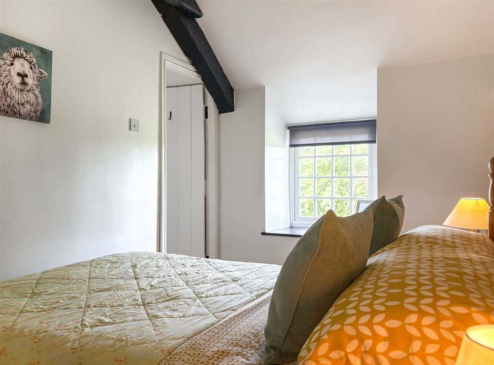 Double bedroom (photo 5) at Grafog Farm Cottage in Groeslon Nr Caernarfon, Gwynedd