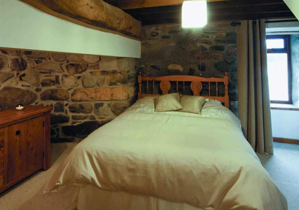 Double bedroom (photo 2) at Graianog Bach in Llanllyfni, near Caernarfon, Gwynedd
